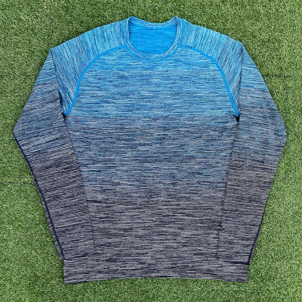 lululemon athletica Blue and Gray Short Sleeve Tee